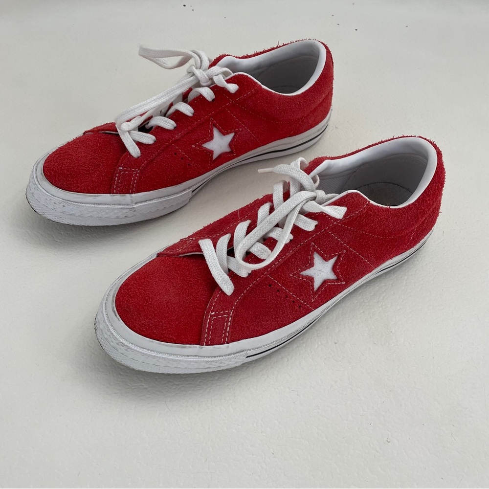 Women’s red one star converse